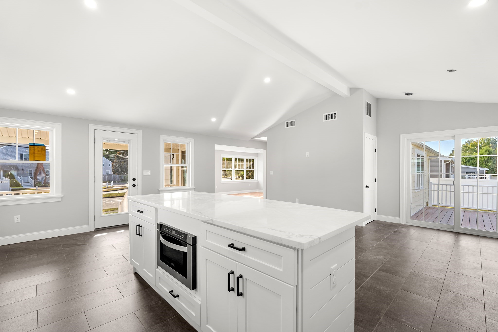 36 Macarthur Blvd Property Photo 15
