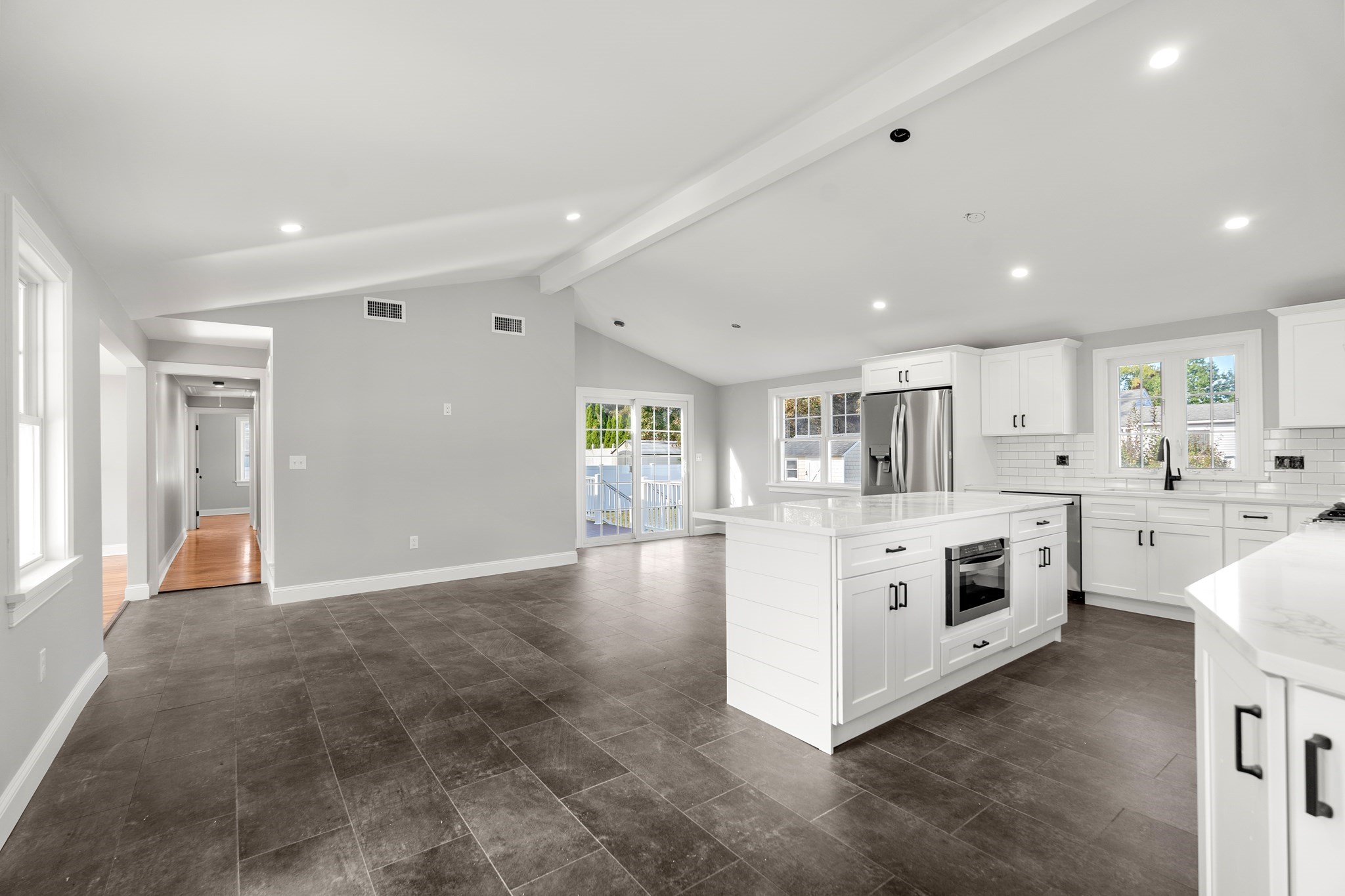 36 Macarthur Blvd Property Photo 19
