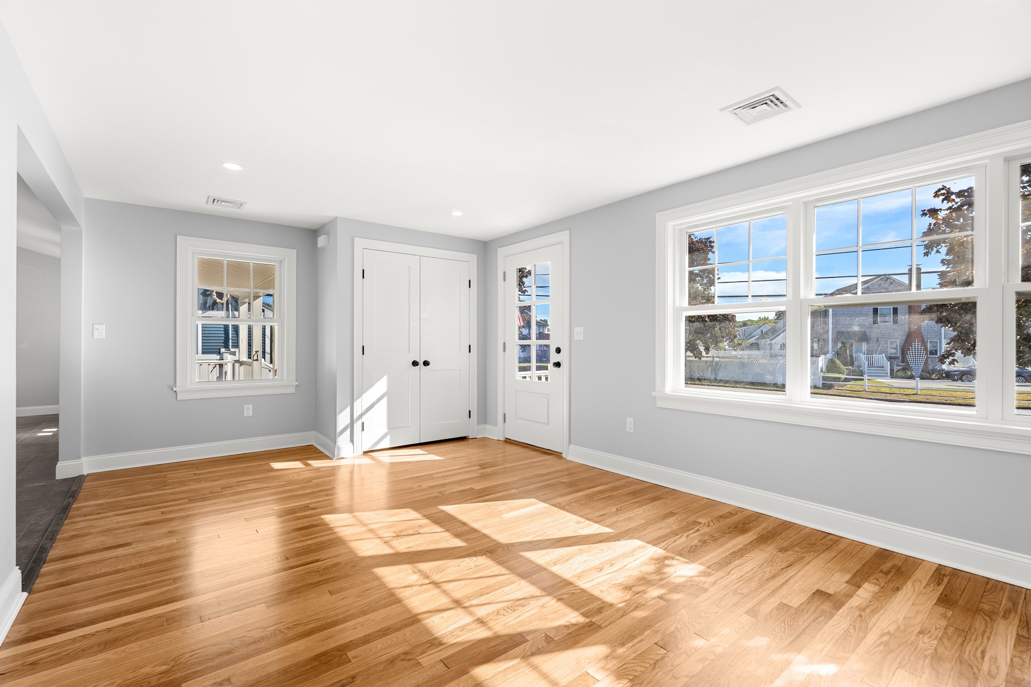 36 Macarthur Blvd Property Photo 27