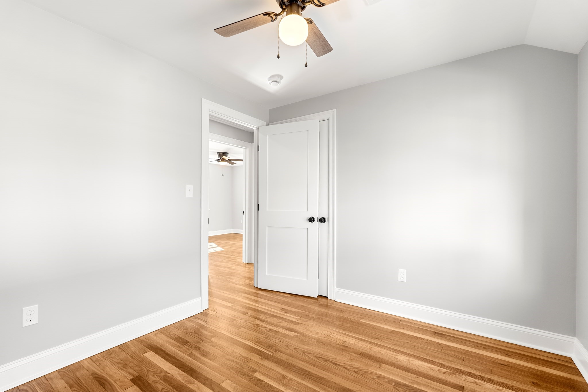 36 Macarthur Blvd Property Photo 33