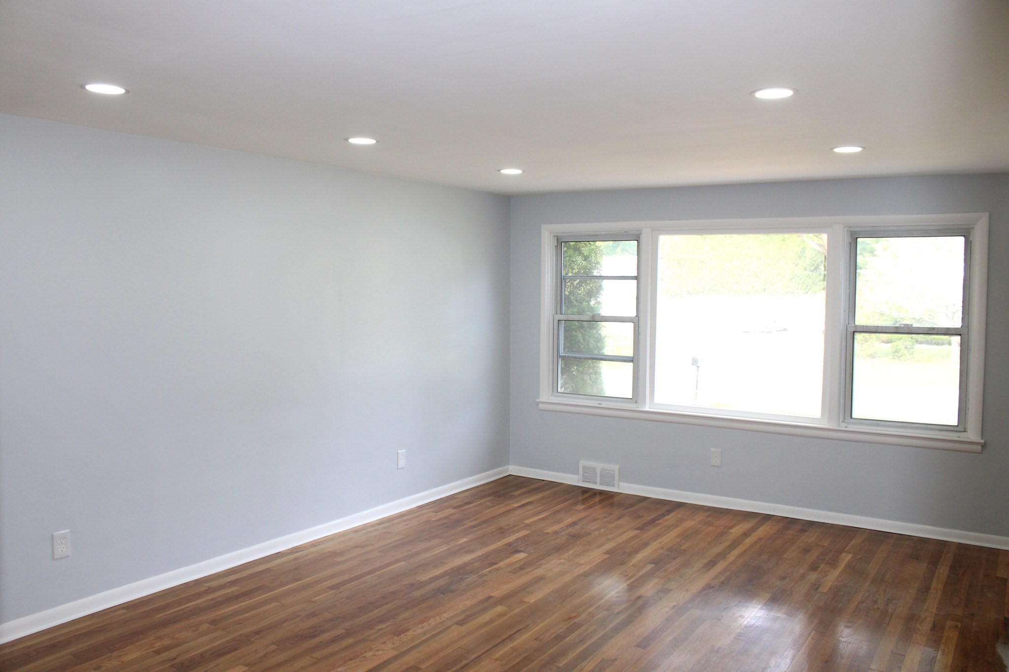 158 Woodcrest Rd Property Photo 8