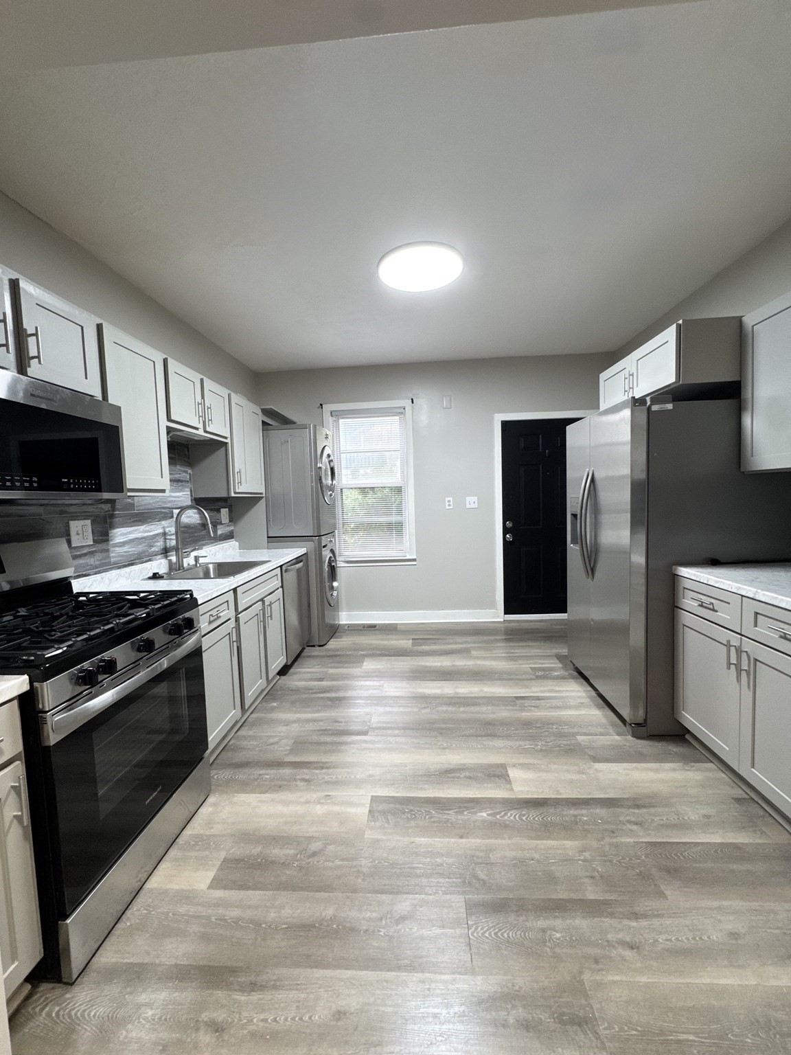39 Oakwood St # 1 Property Photo 1