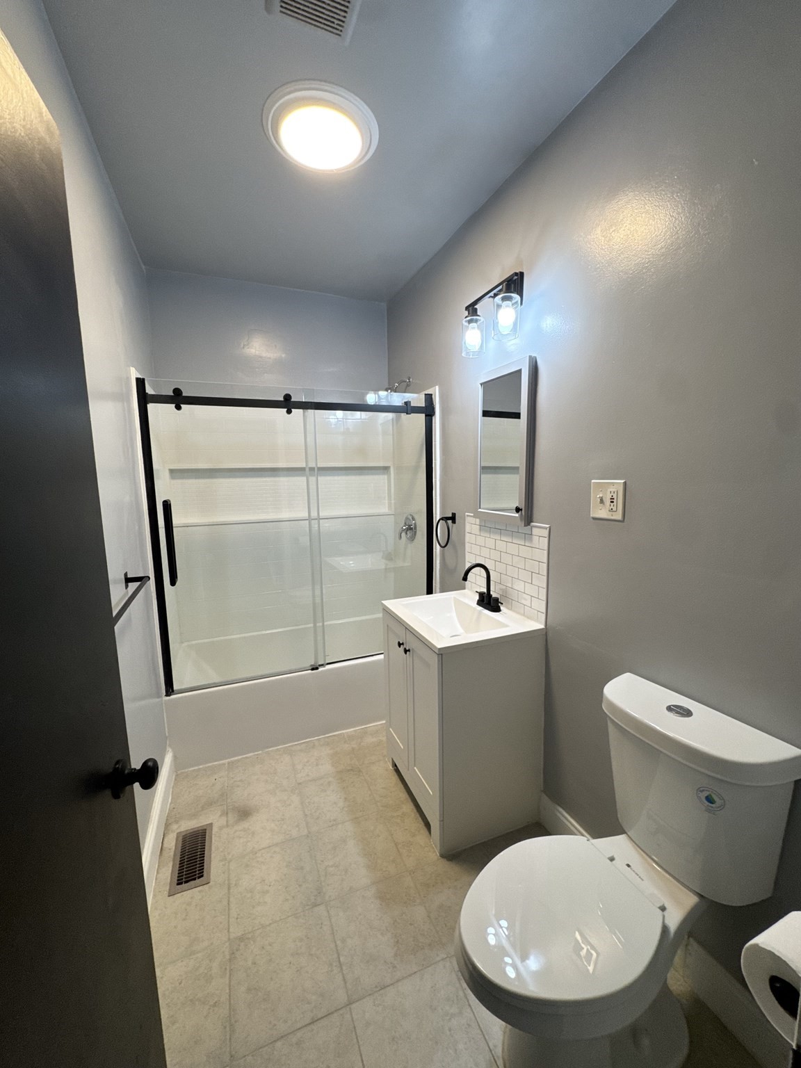 39 Oakwood St # 1 Property Photo 10