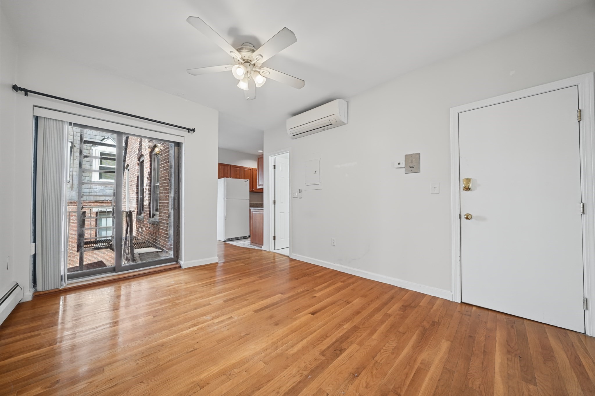 172 Salem St # 3 Property Photo 4