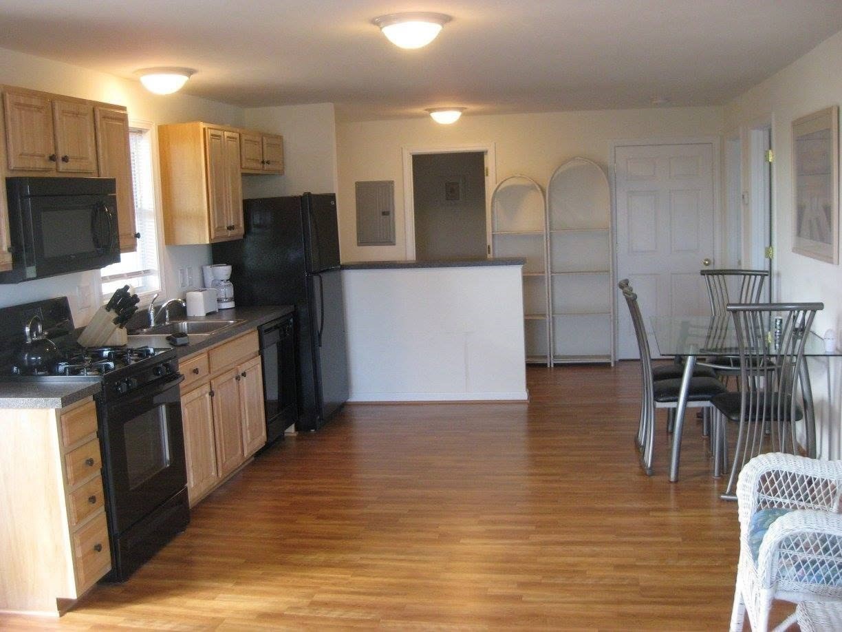 288 North End Blvd # 2 Property Photo 4