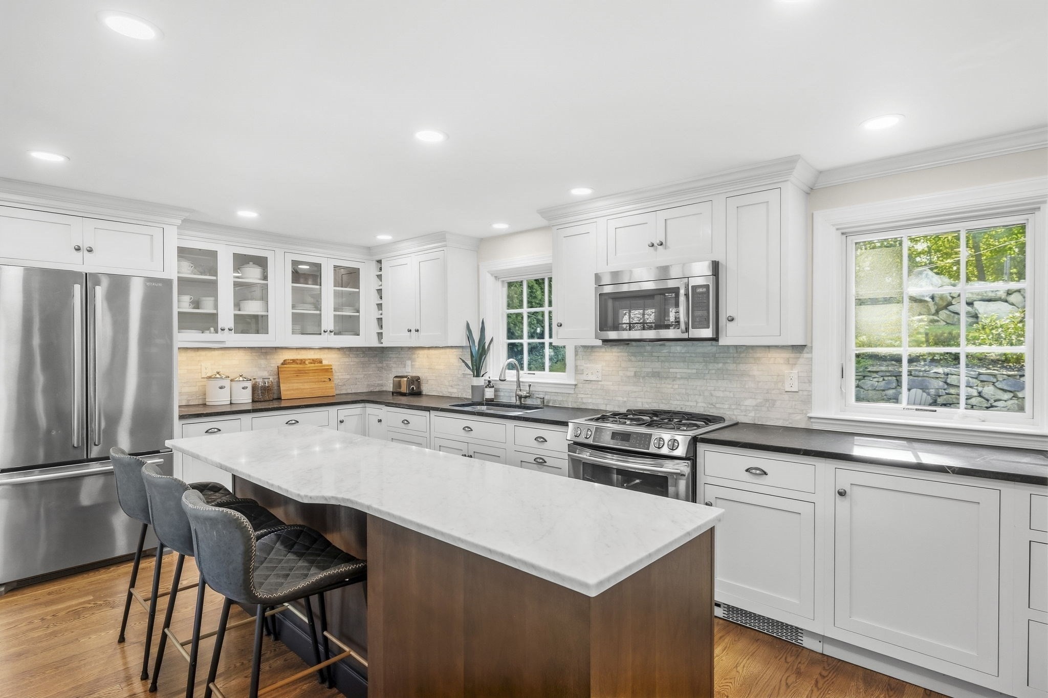 37 Century Ln Property Photo 3