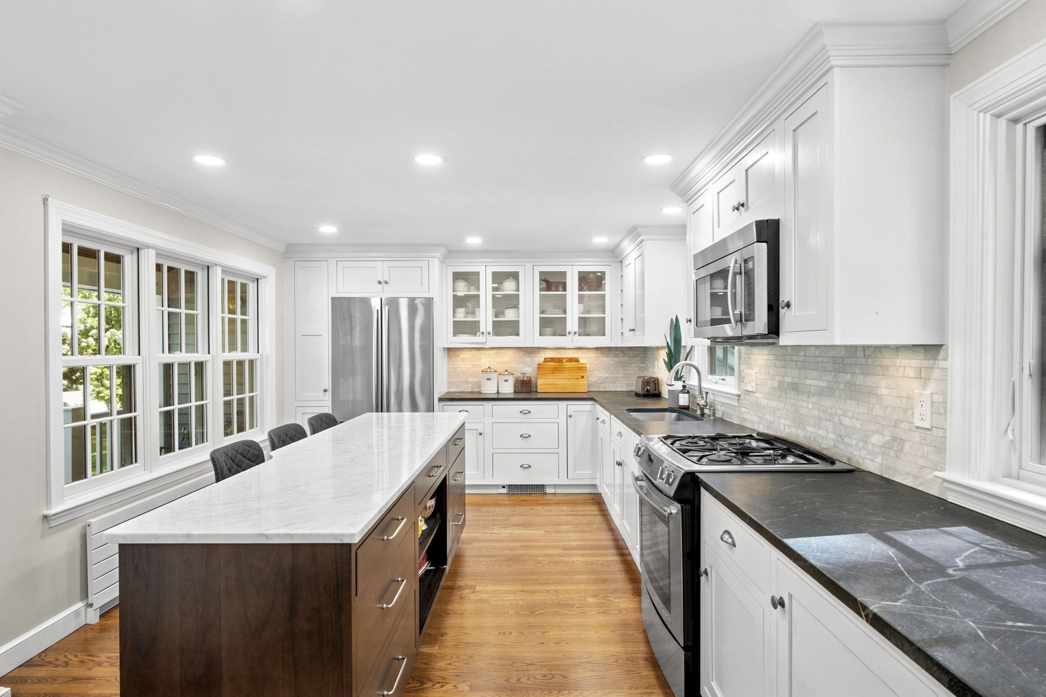 37 Century Ln Property Photo 4