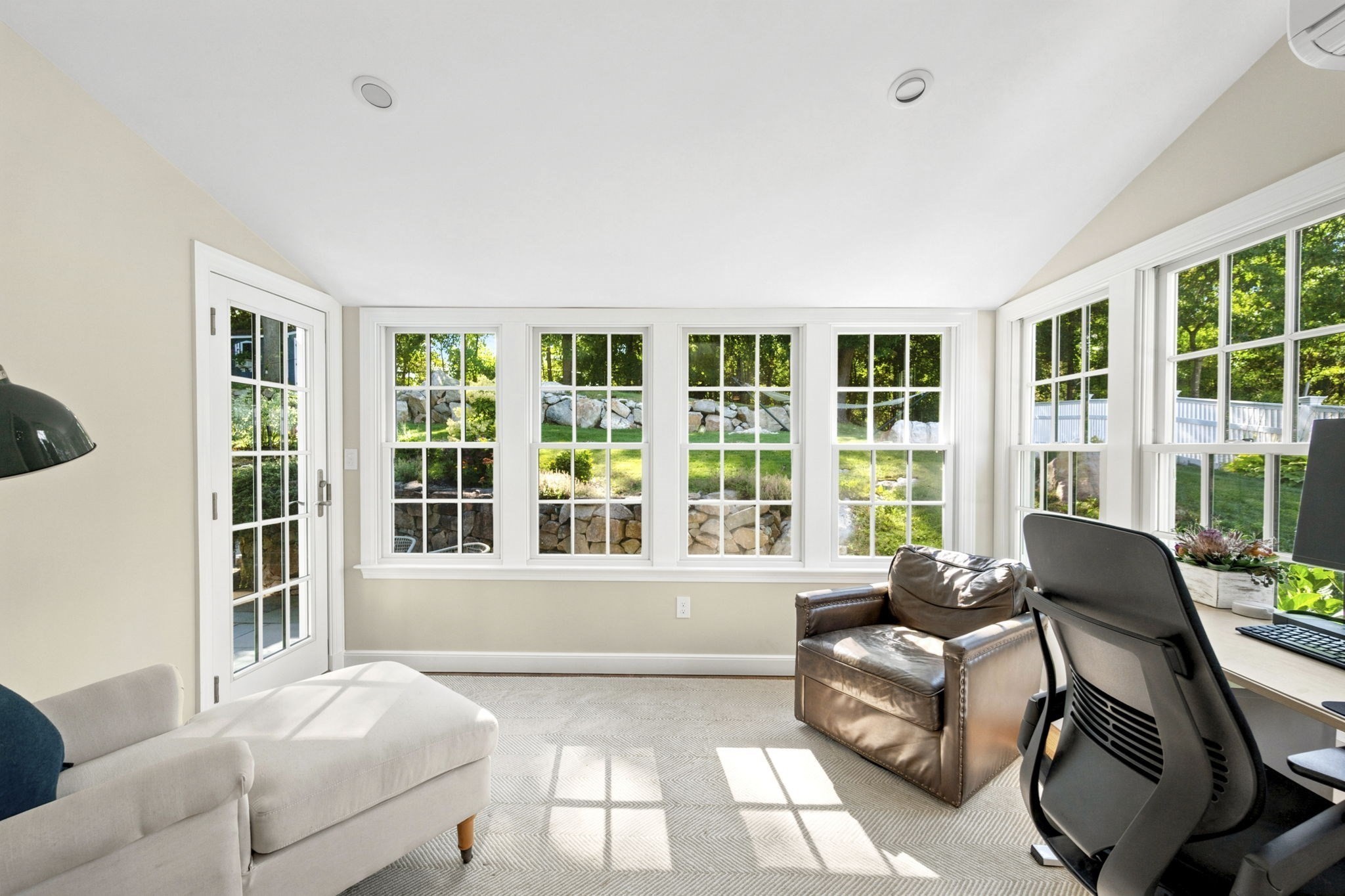 37 Century Ln Property Photo 10