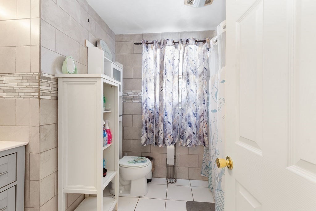 71 Dwinell Rd Property Photo 8