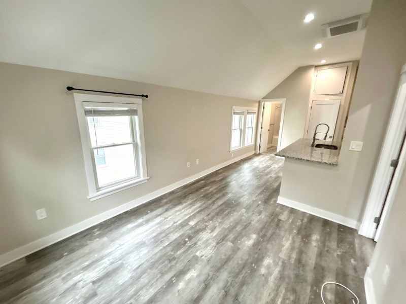 32 Jefferson St # 1 Property Photo 7