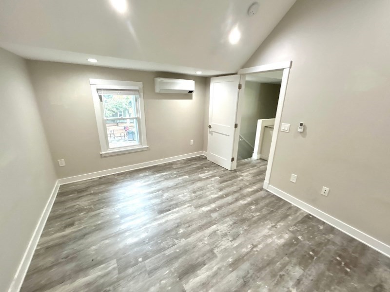 32 Jefferson St # 1 Property Photo 13