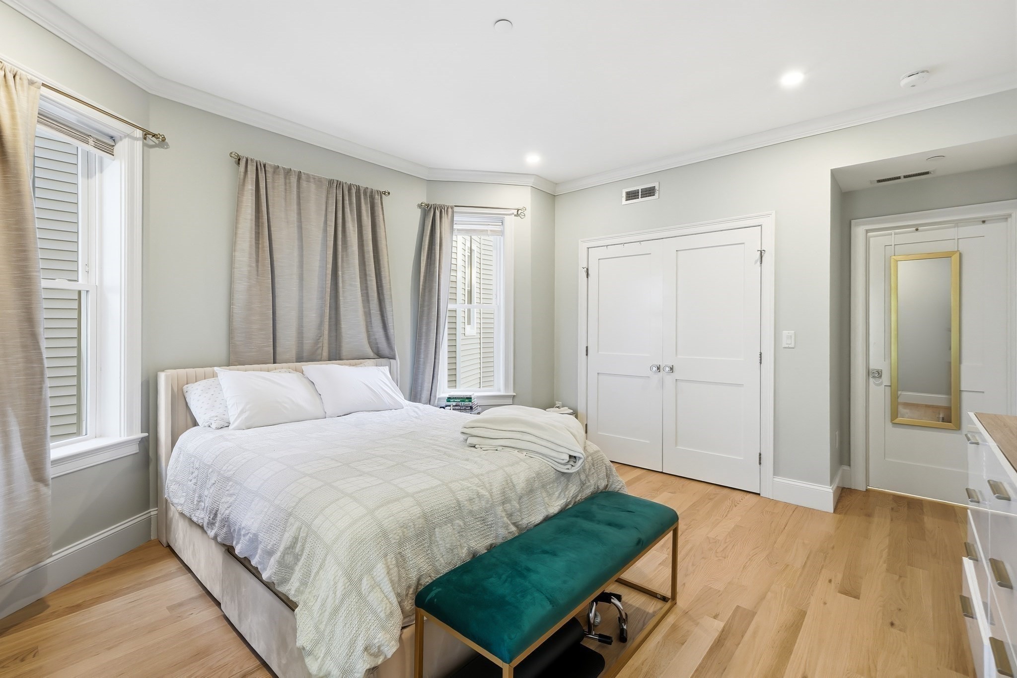 109 Ellington St # 2 Property Photo 8