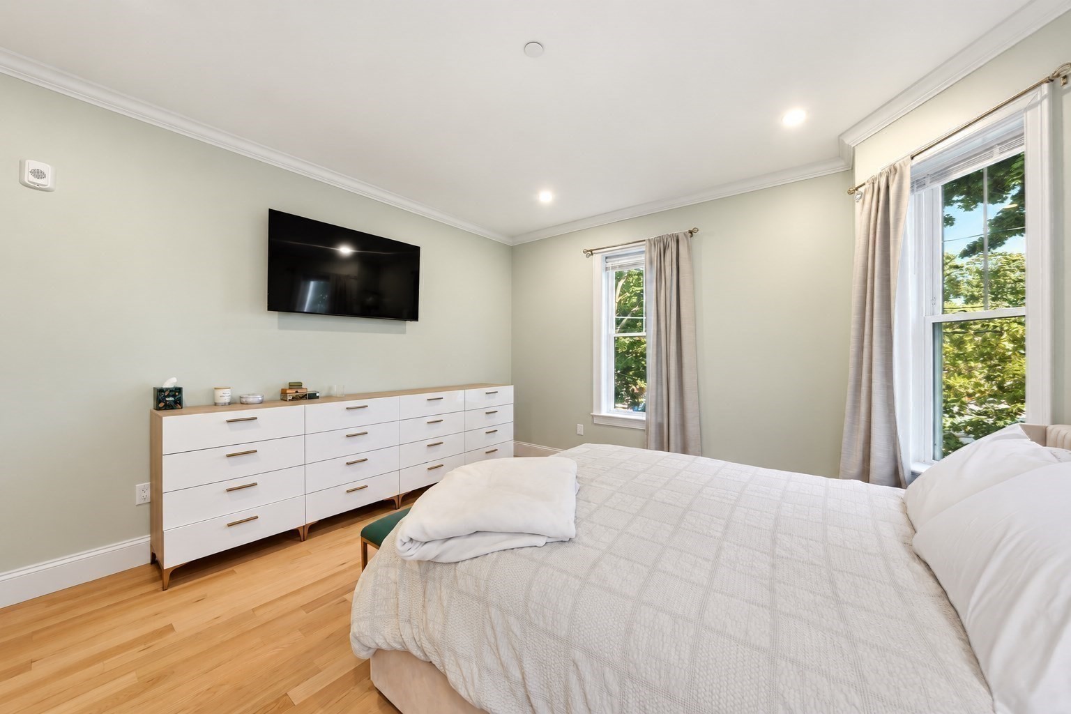 109 Ellington St # 2 Property Photo 9