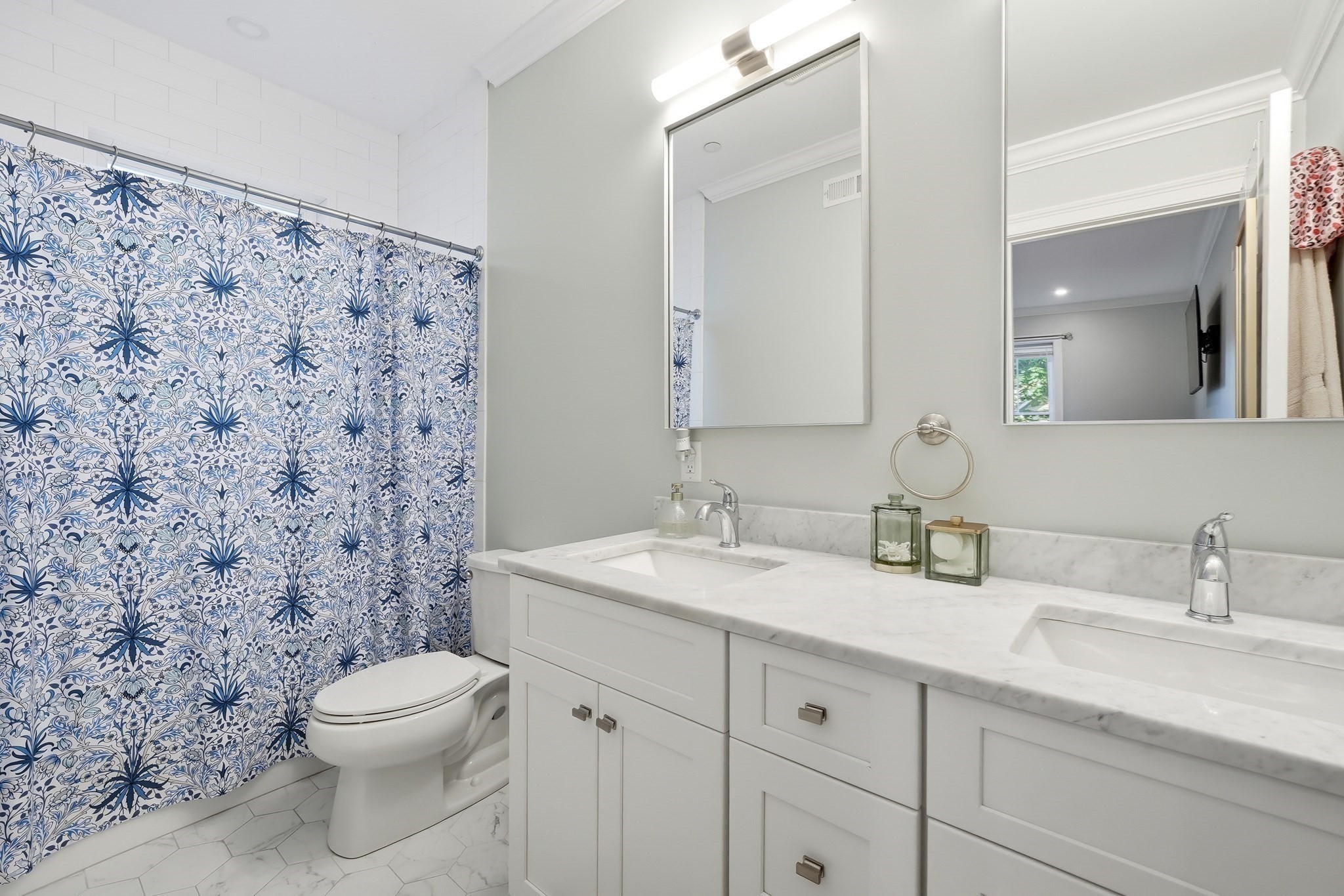 109 Ellington St # 2 Property Photo 10