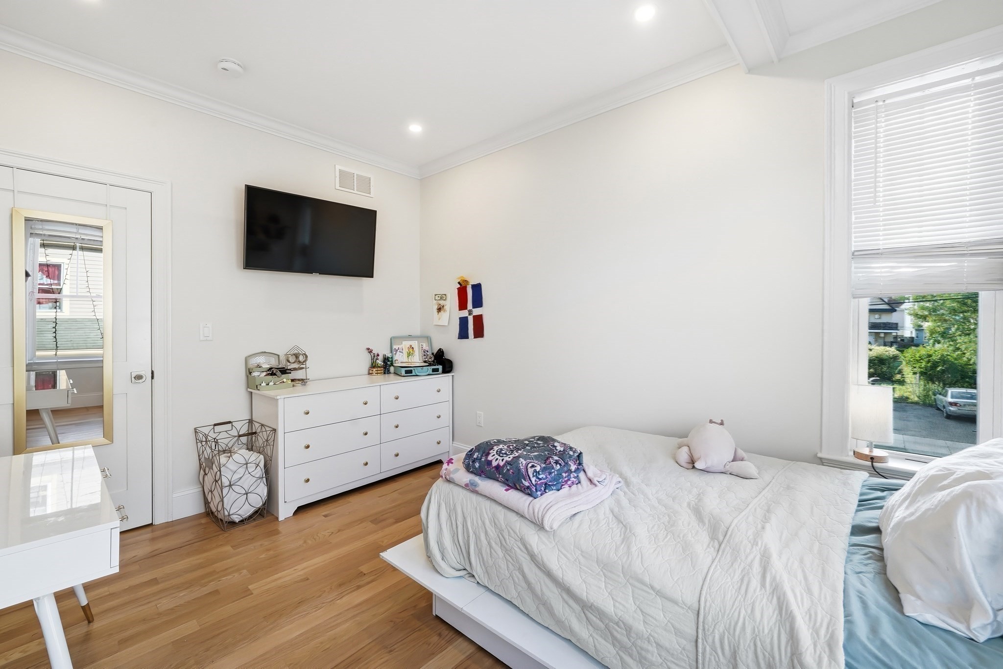 109 Ellington St # 2 Property Photo 13