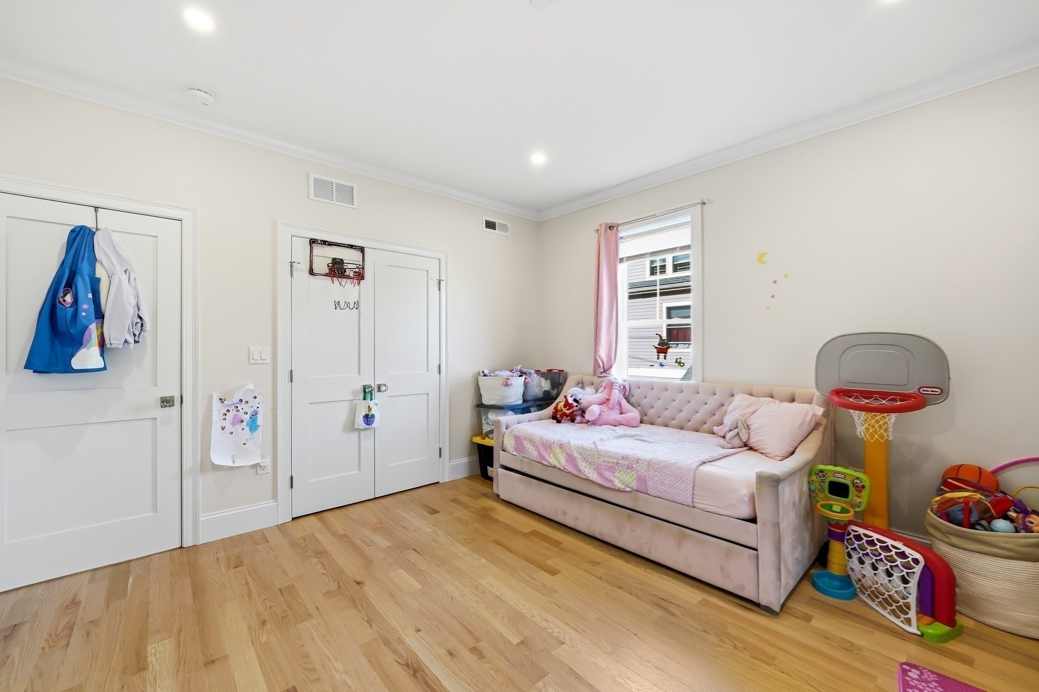 109 Ellington St # 2 Property Photo 15