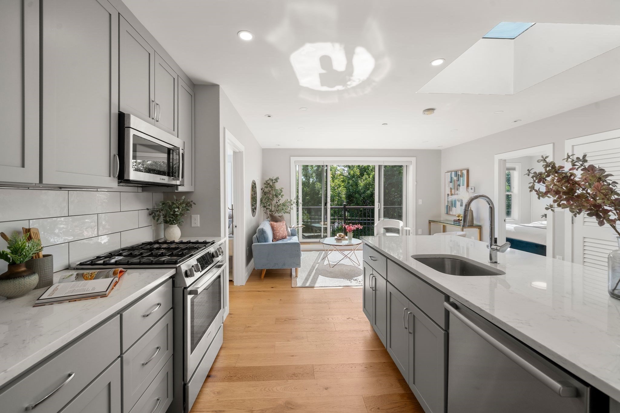 10 Everett # 401 Property Photo 10