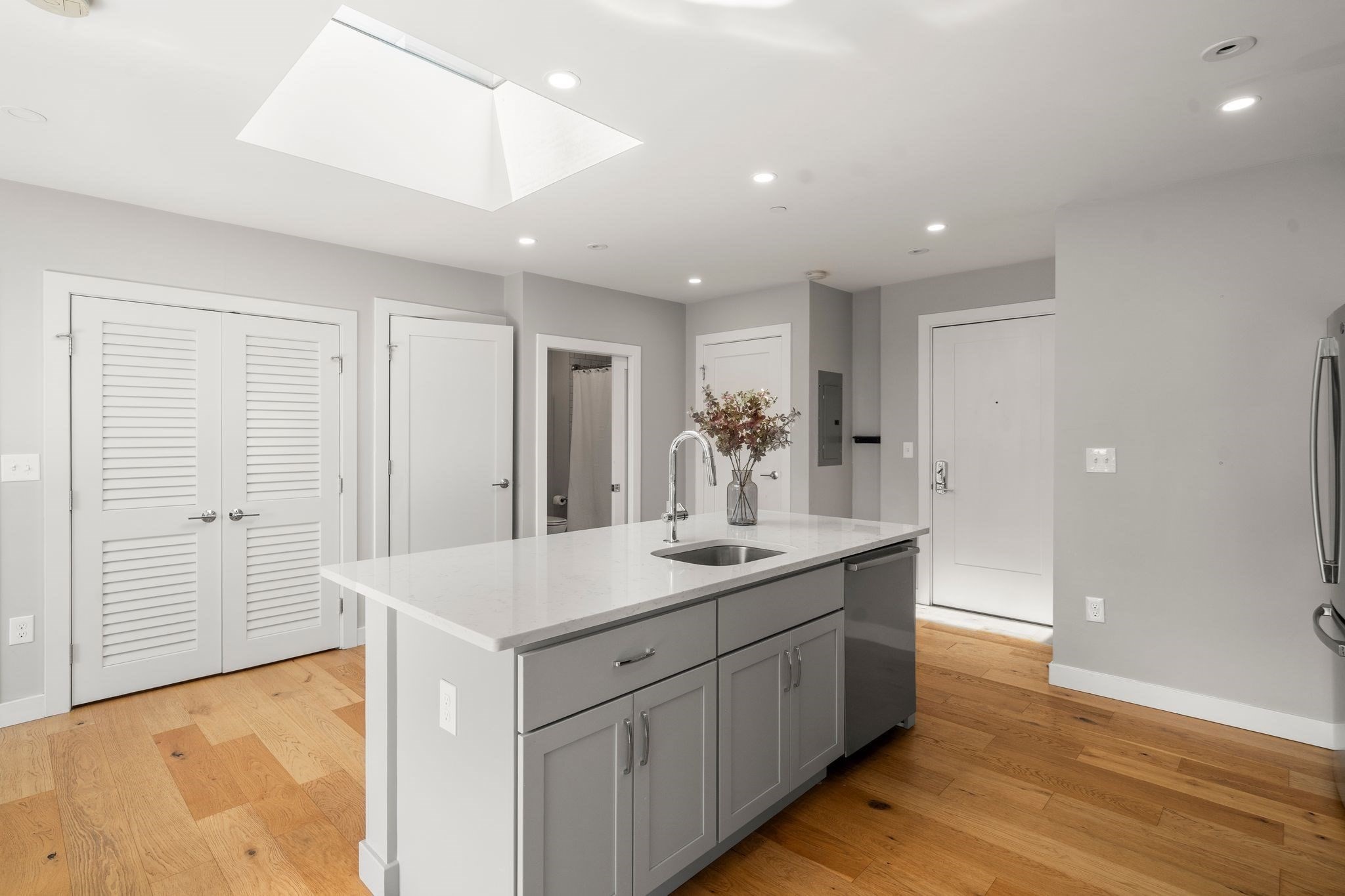 10 Everett # 401 Property Photo 11
