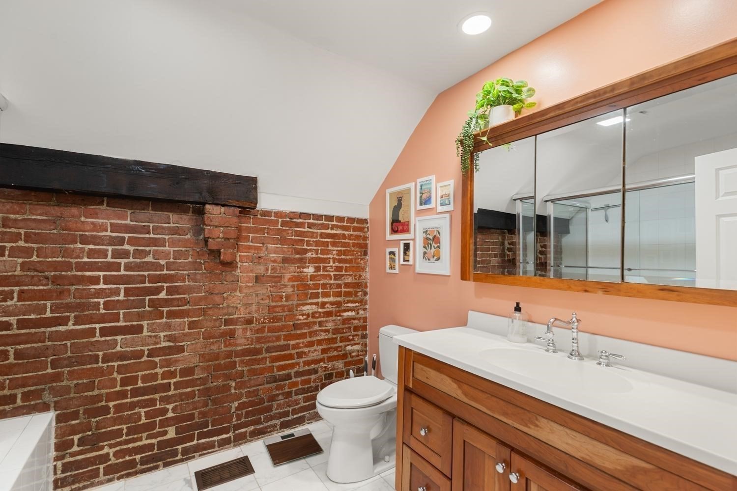 181 North St # 213 Property Photo 18