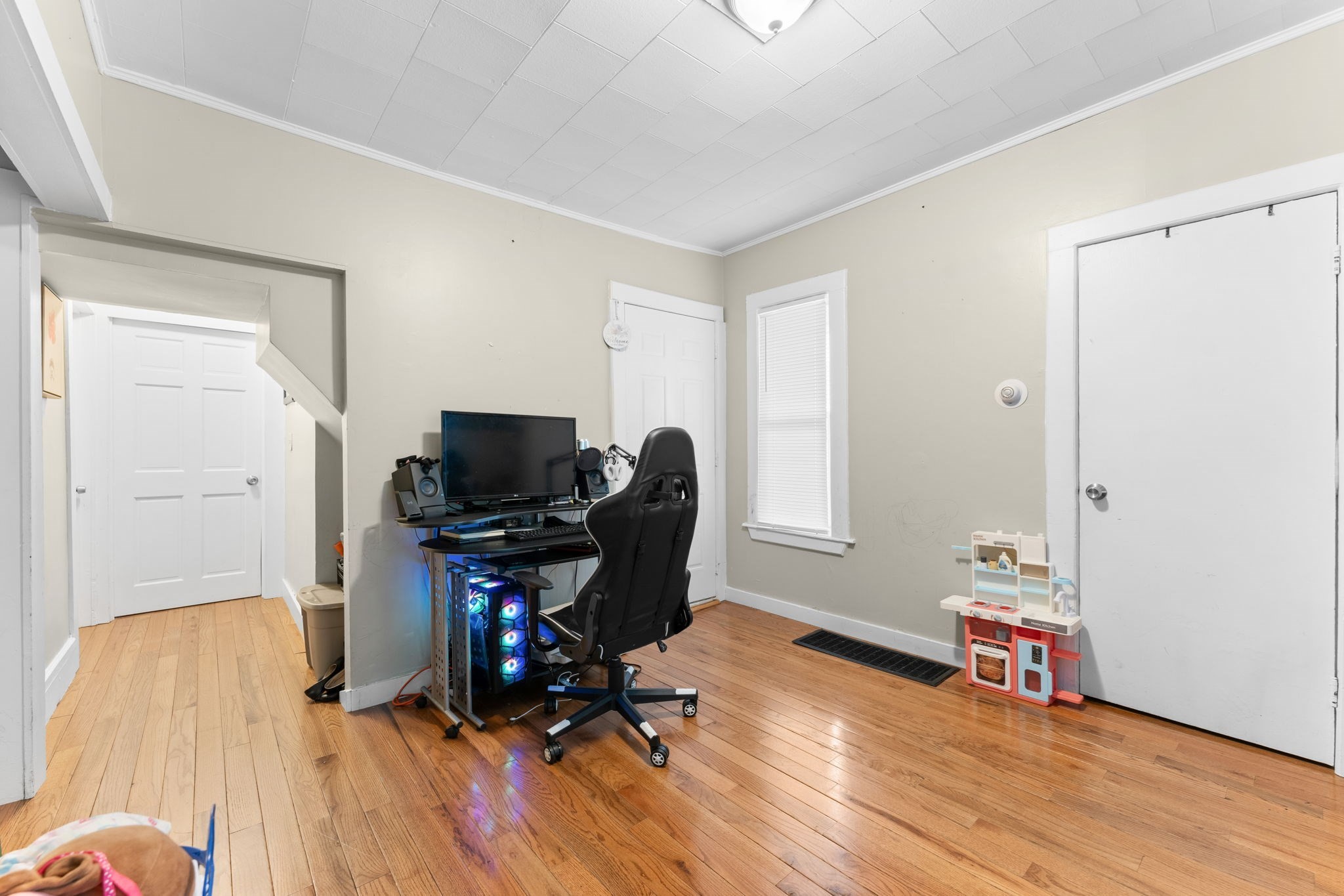 40 Hurd St Property Photo 16
