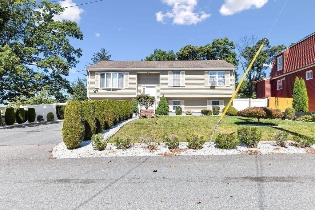 39 Frost Ave Property Photo 1