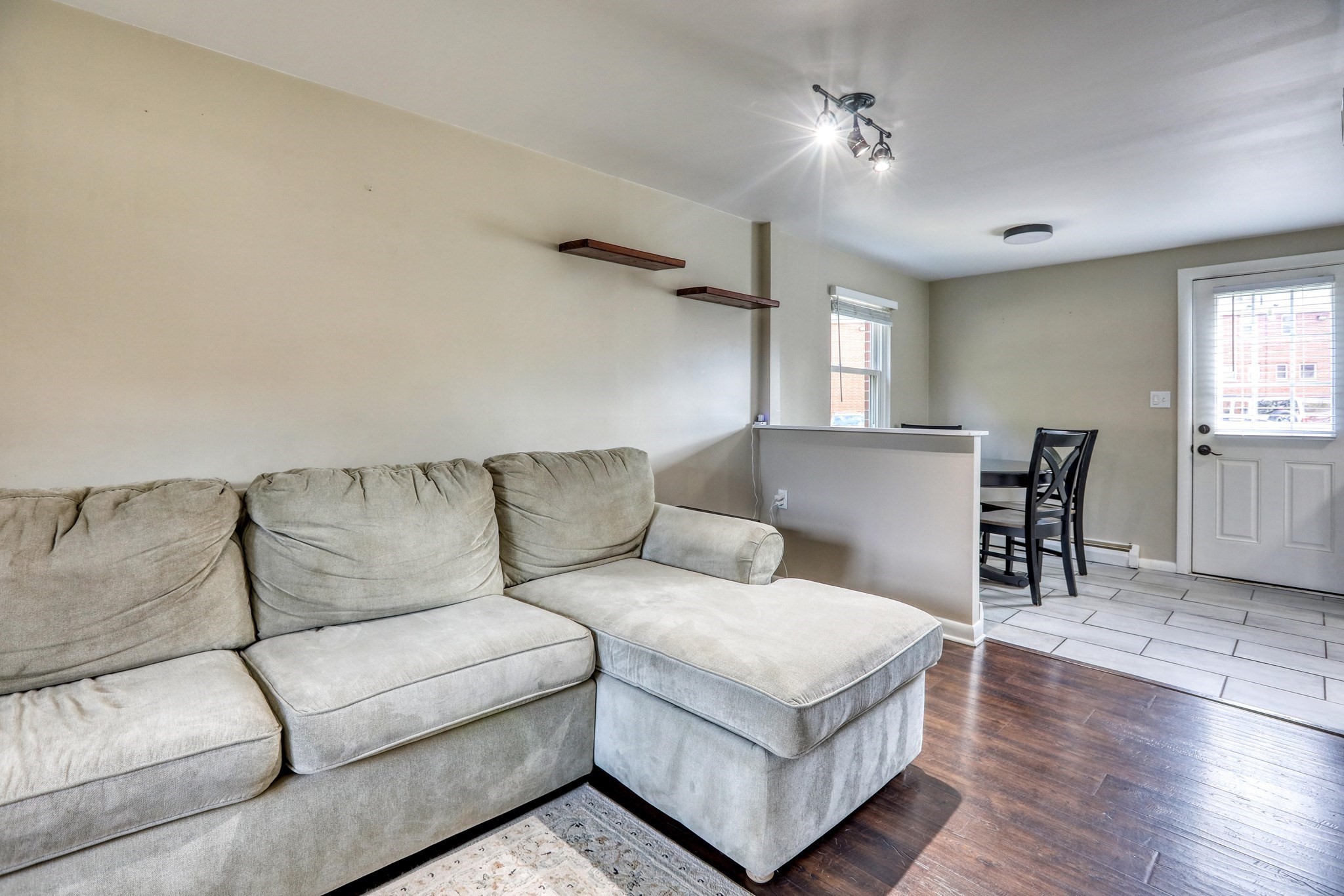 49 Kingston # 49 Property Photo 6