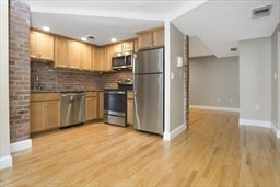 95 Gainsborough St # 7 Property Photo 1