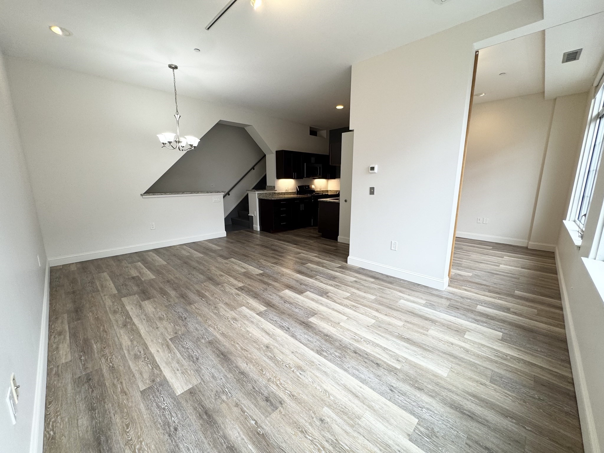 160 East Berkeley St # 518 Property Photo 1