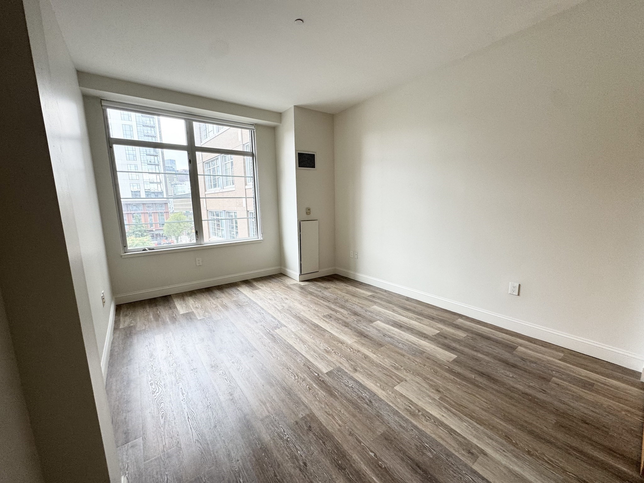160 East Berkeley St # 518 Property Photo 8