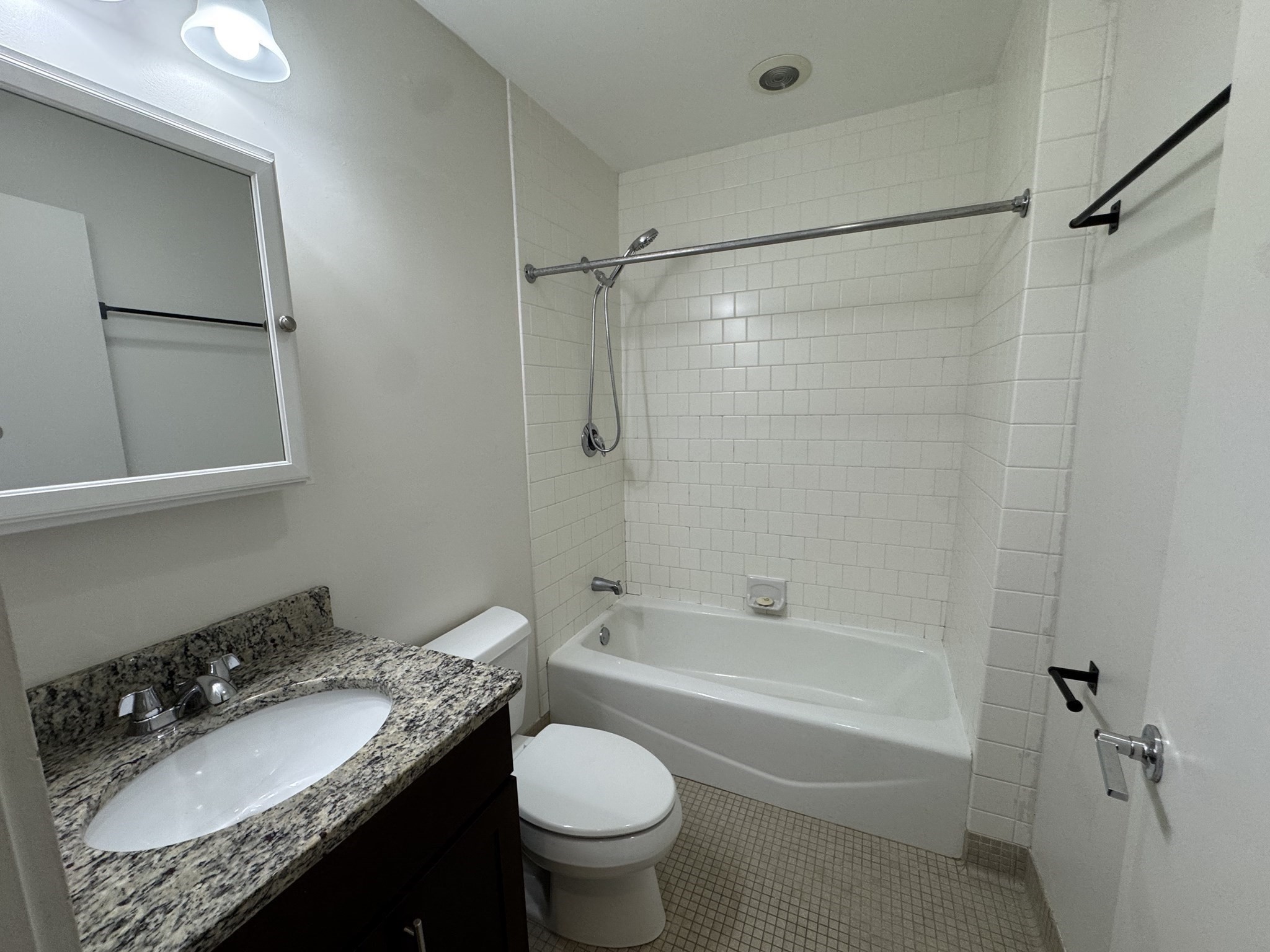 160 East Berkeley St # 518 Property Photo 9