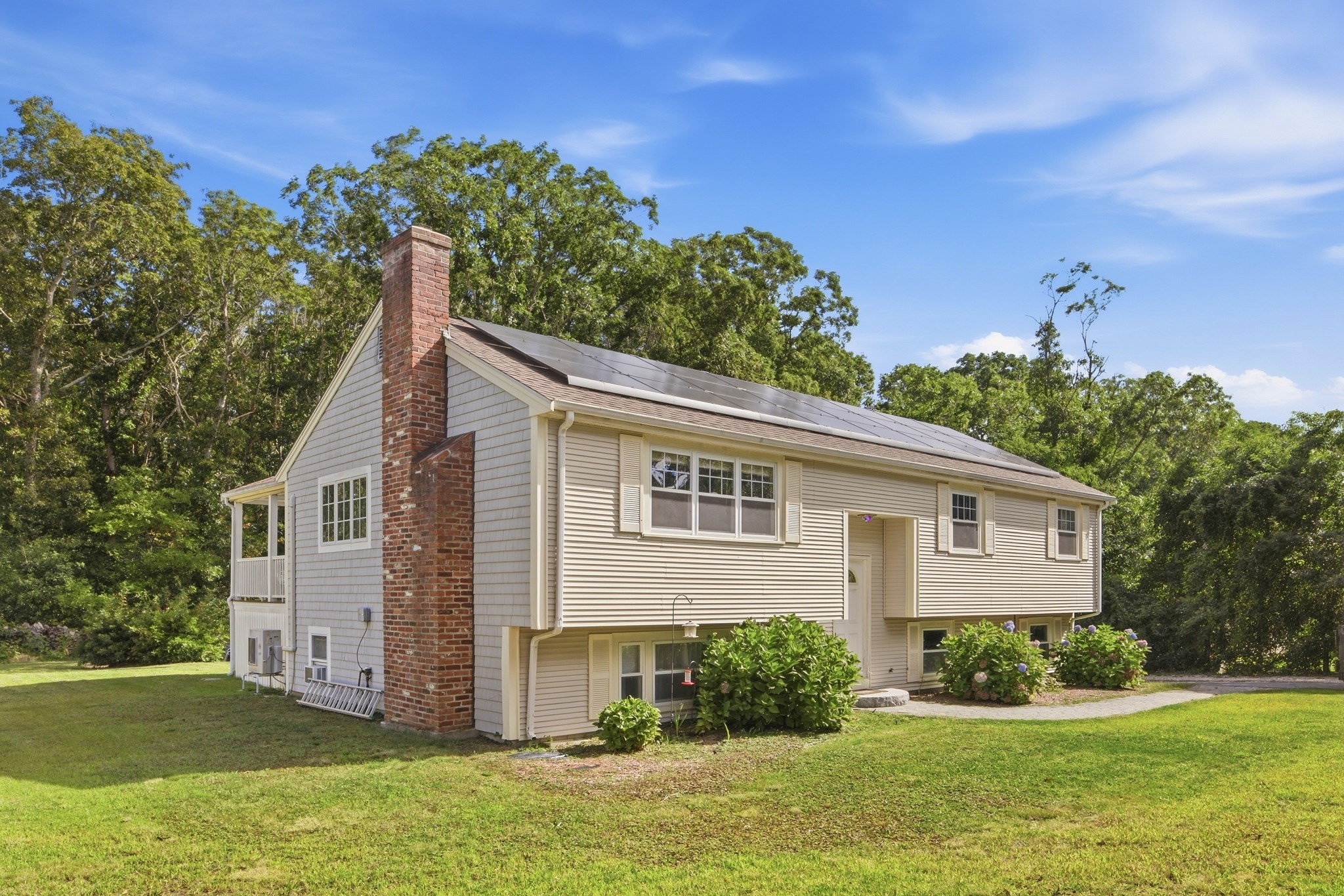 14 Bramble Bush Drive Property Photo 2