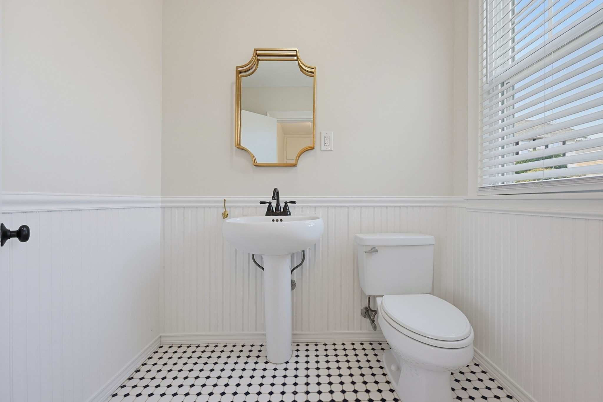32 Elmwood Avenue Property Photo 19