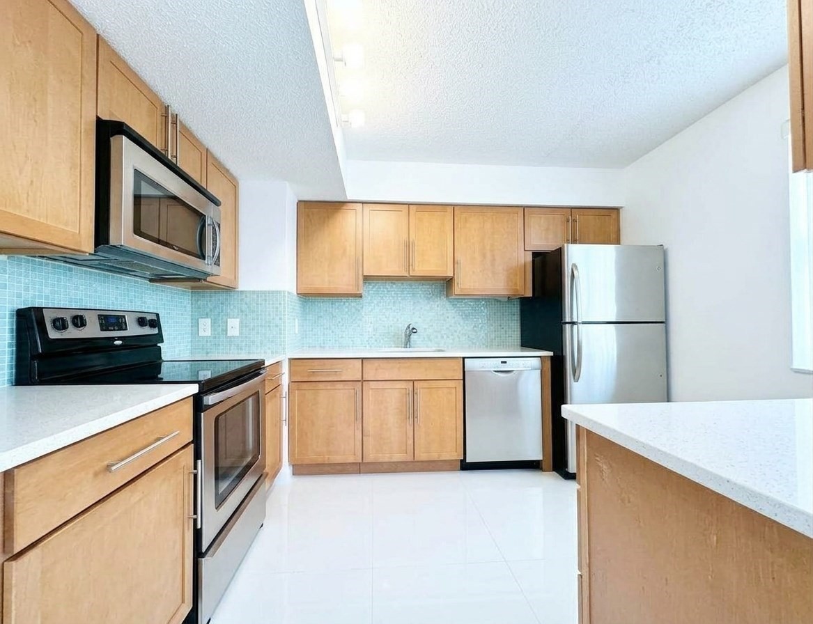 1731 Beacon St # 311 Property Photo 8
