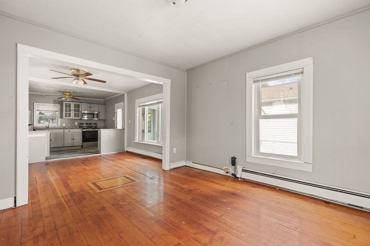75 Sterling Ave Property Photo 13