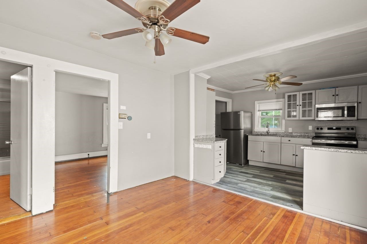 75 Sterling Ave Property Photo 21