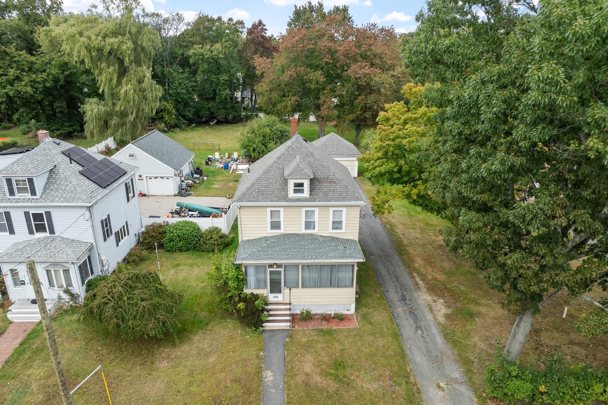422 Groveland St. Property Photo 2
