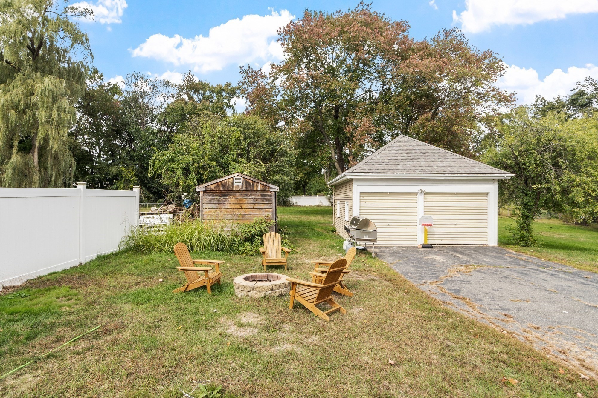 422 Groveland St. Property Photo 29