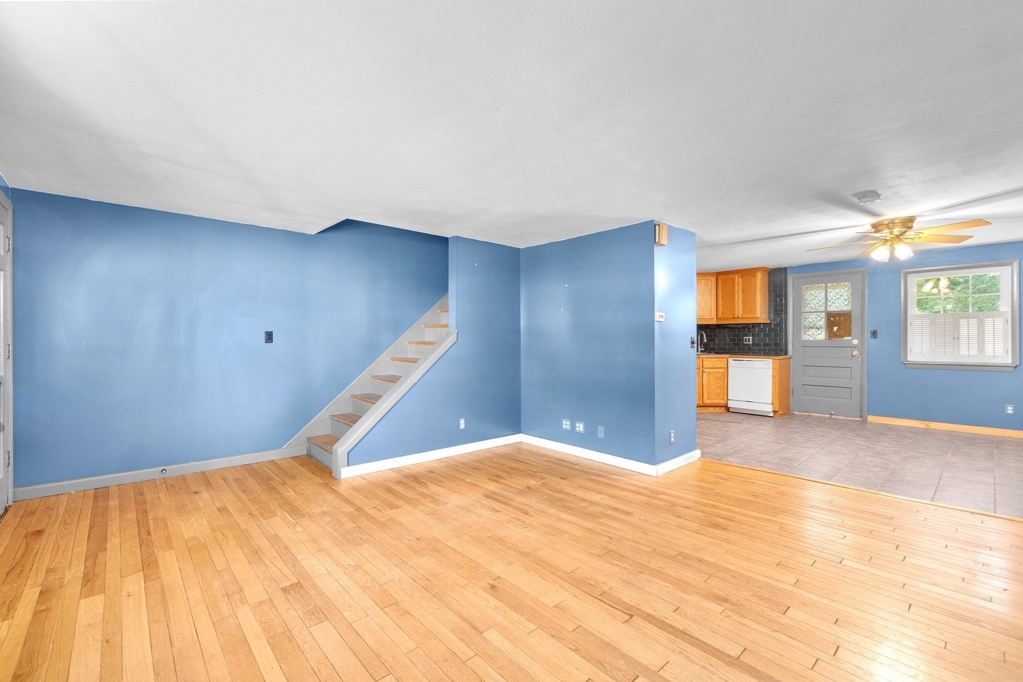 76 Jefferson St # 76 Property Photo 3