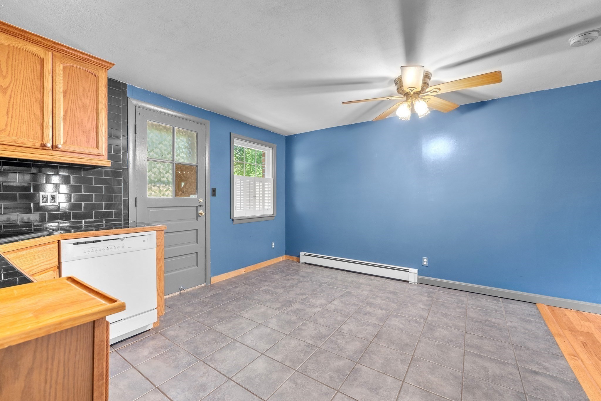 76 Jefferson St # 76 Property Photo 8