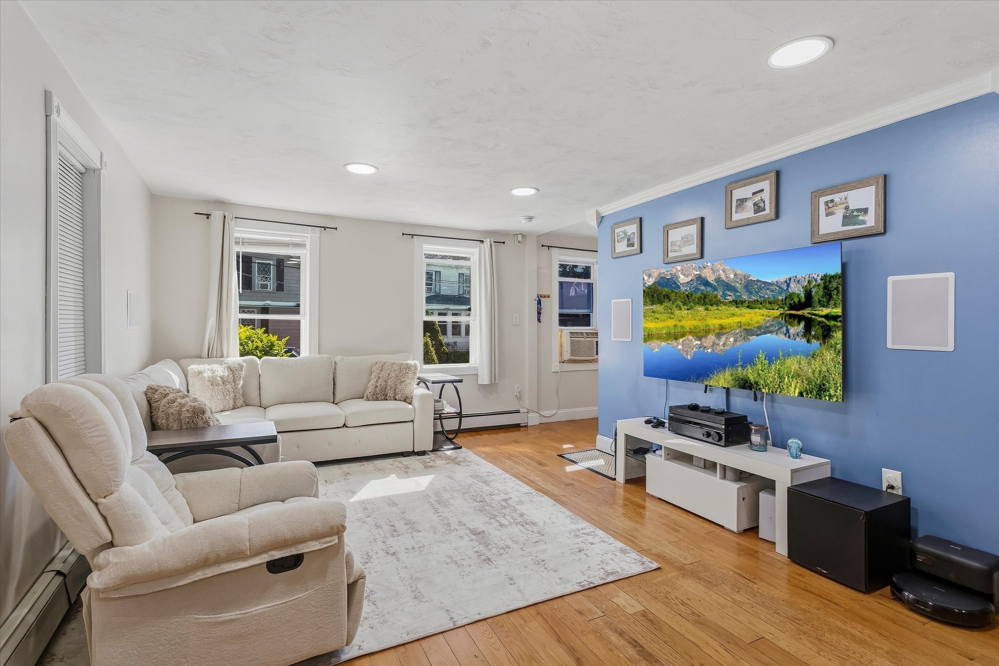 2 Franklin Ave Property Photo 5