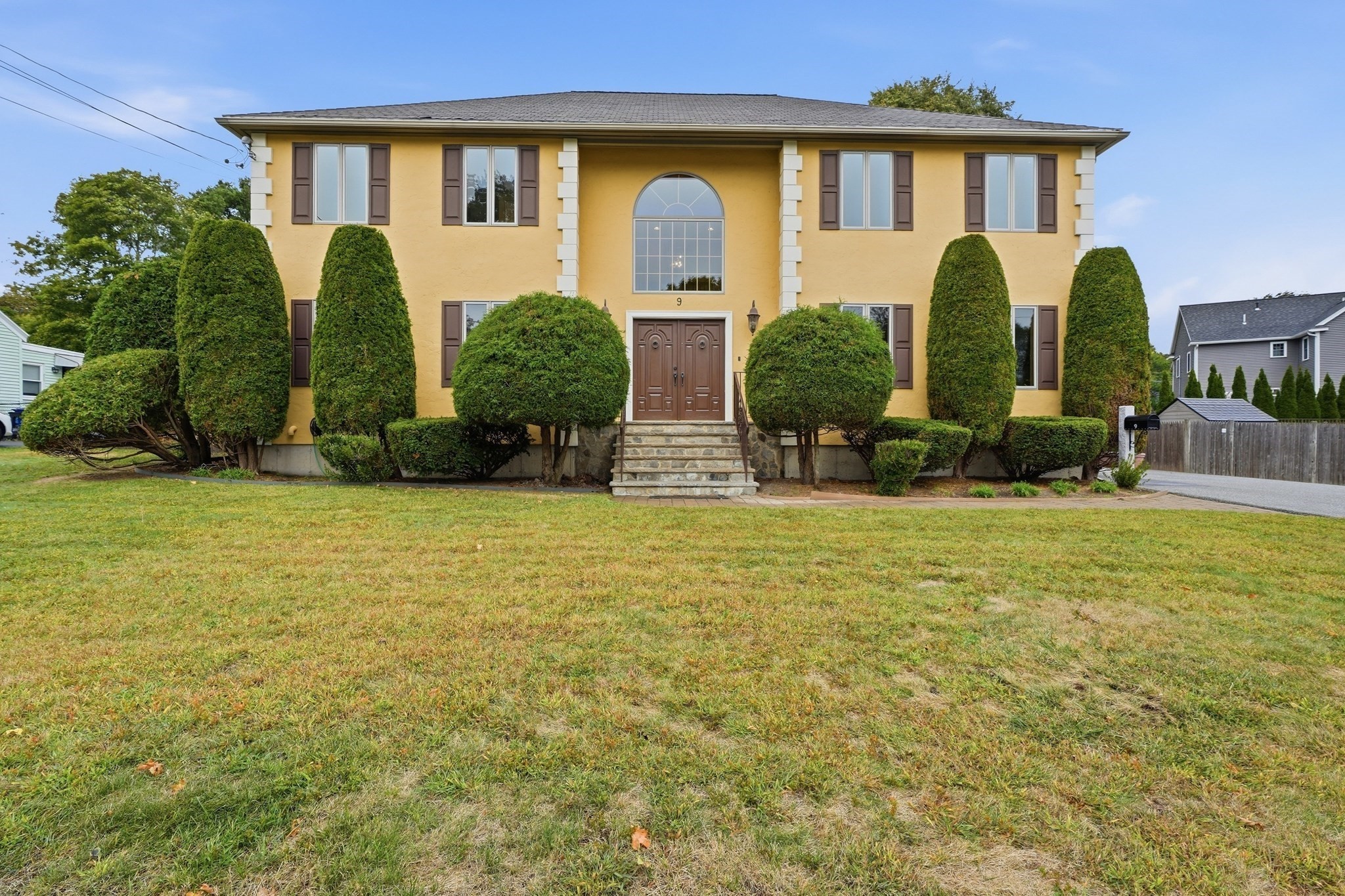 9 Myopia Rd Property Photo 1