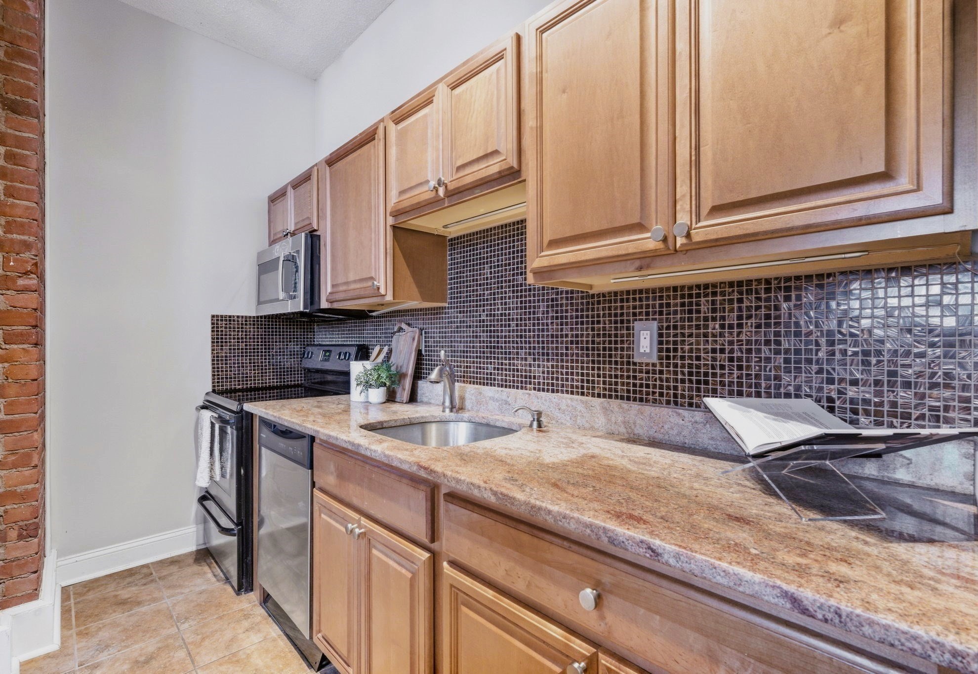 54 Forest St # 212 Property Photo 12