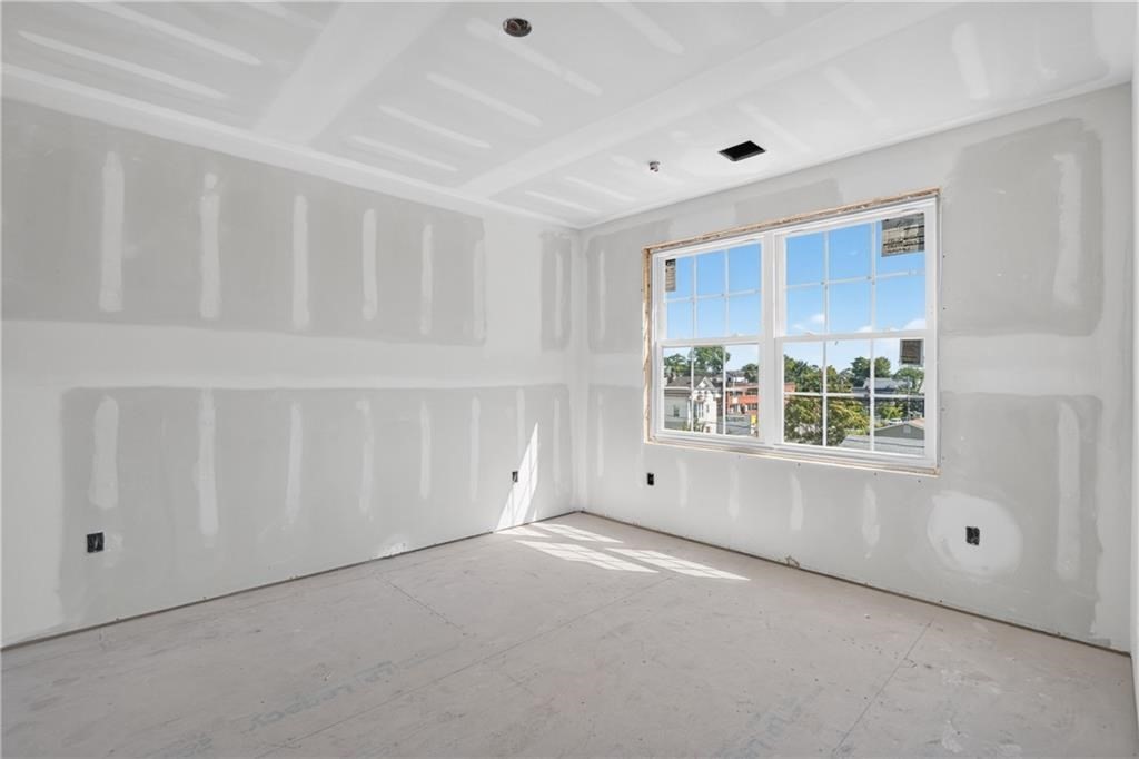 141 Ocean St Property Photo 6