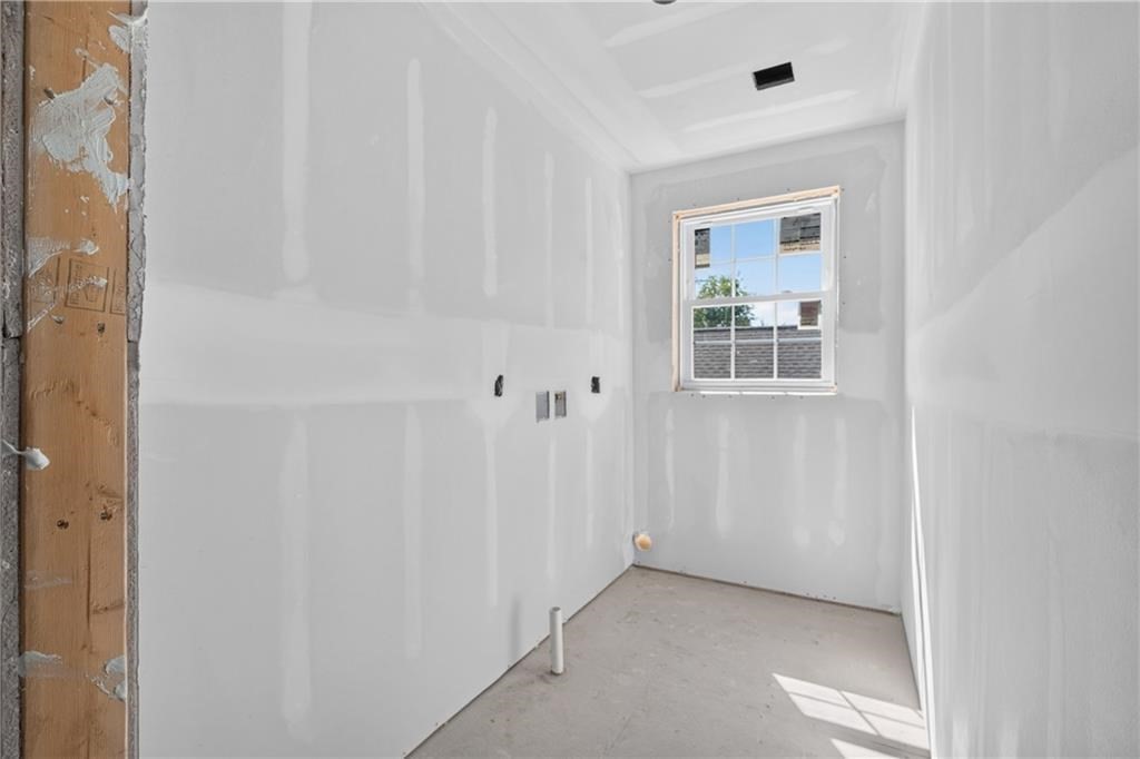 141 Ocean St Property Photo 17