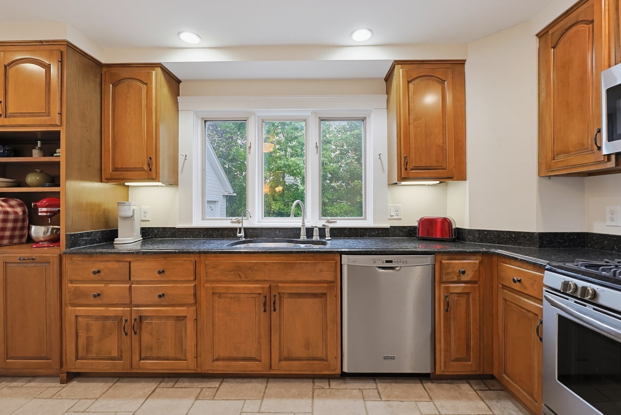51 Bates Ave. Property Photo 9