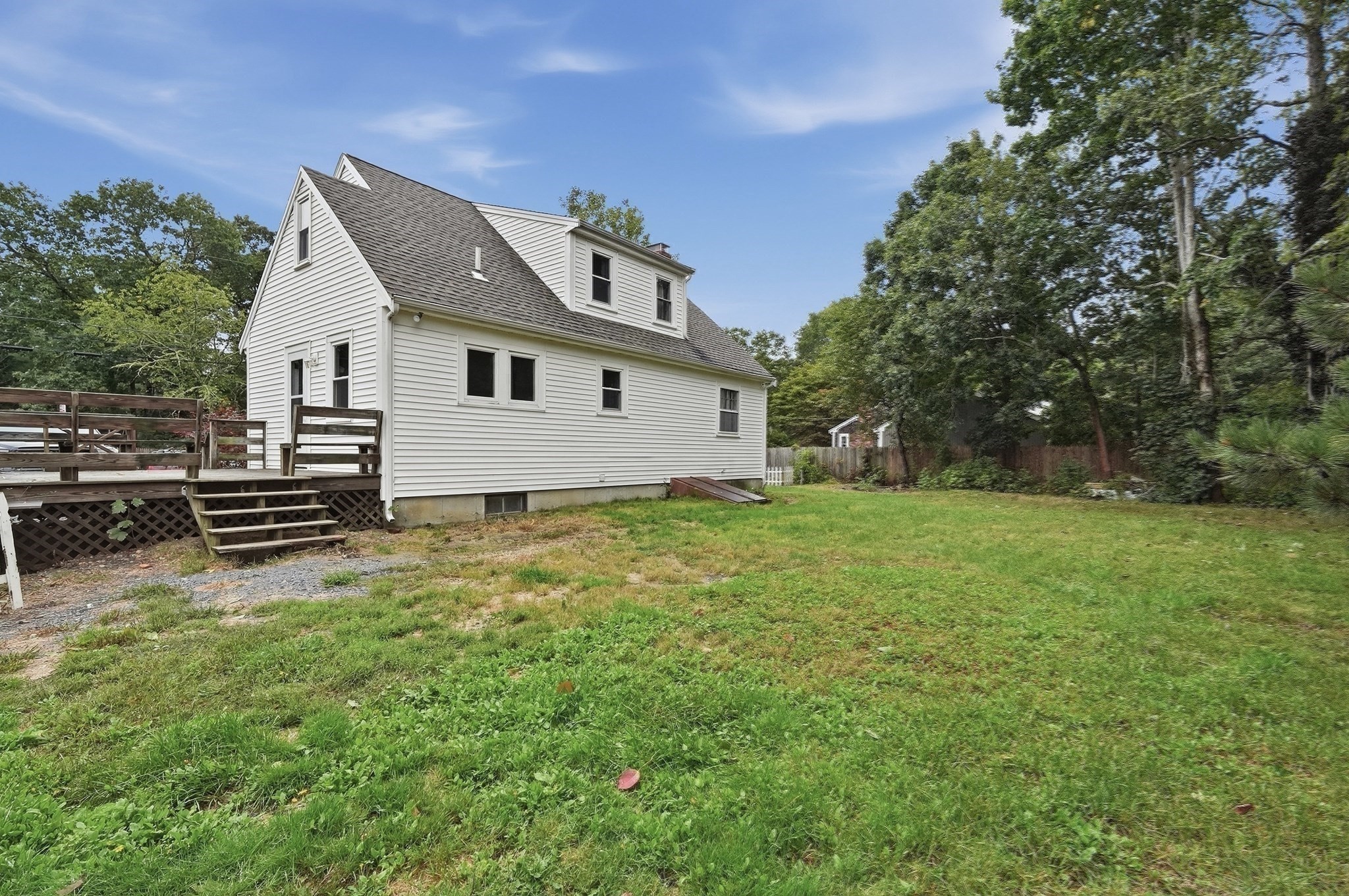 19 Louise Ln Property Photo 36
