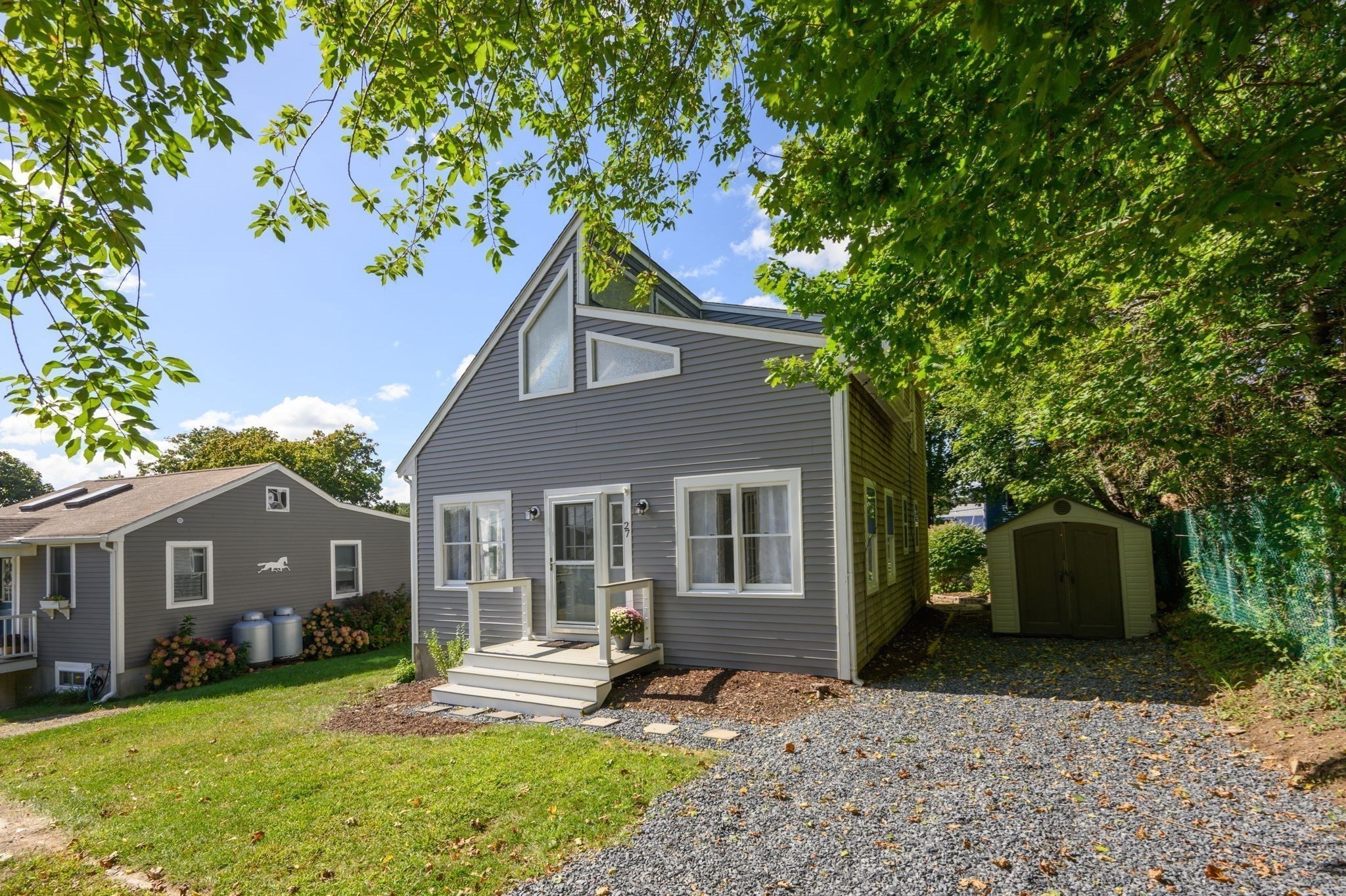 27 Abington Ave Property Photo 6