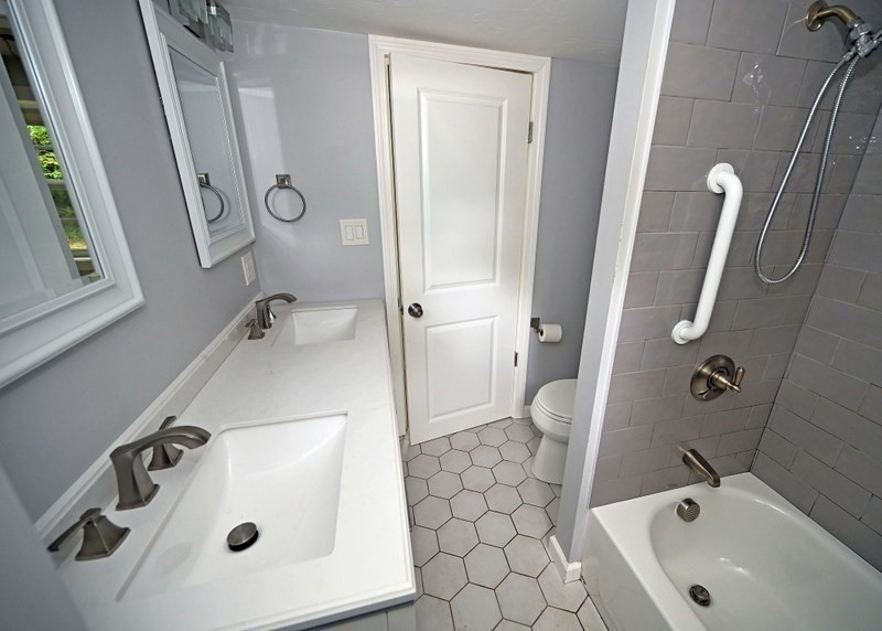 5 Siesta Dr. Property Photo 11