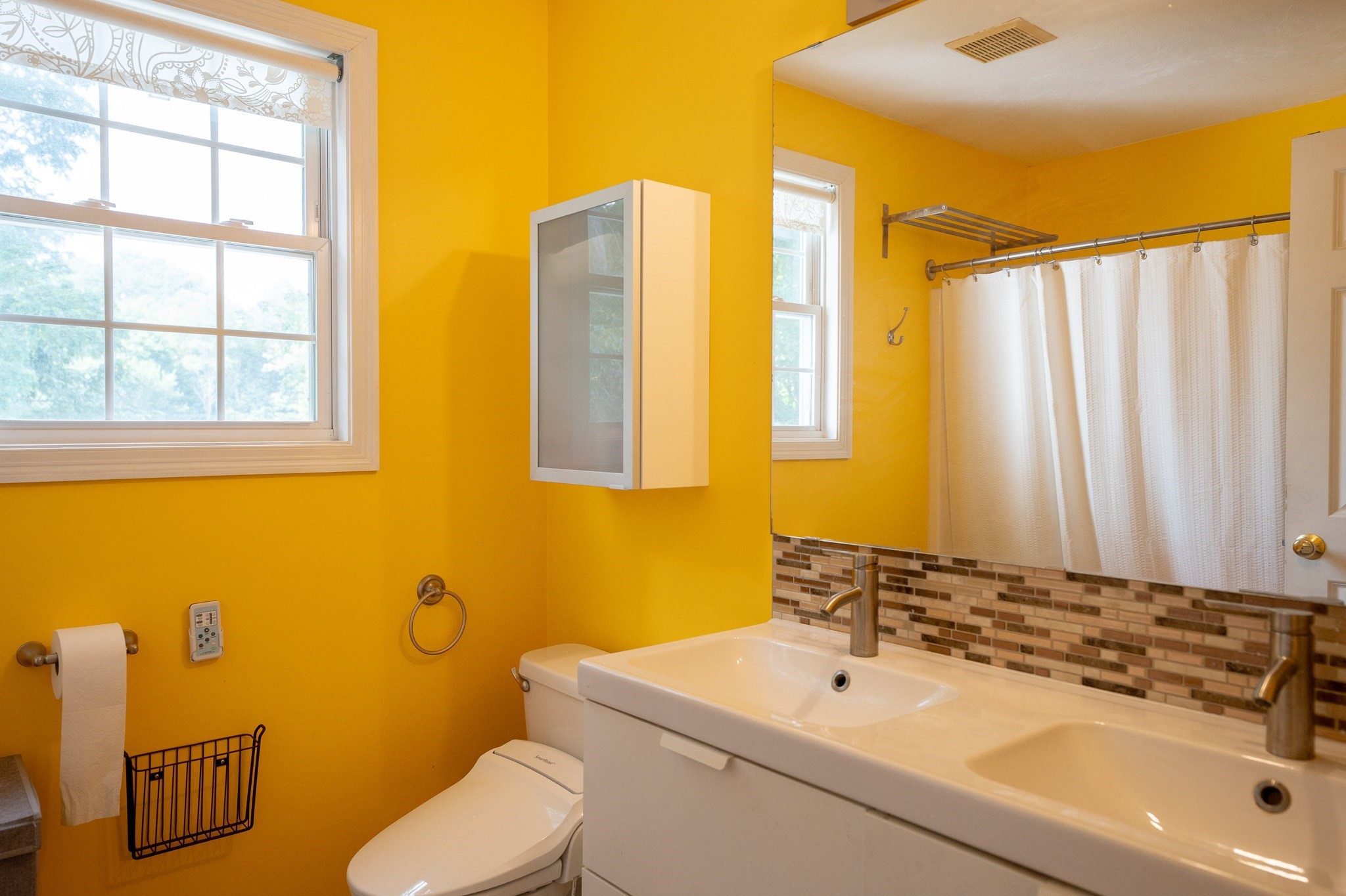 18 Victoria Gdn # A Property Photo 9