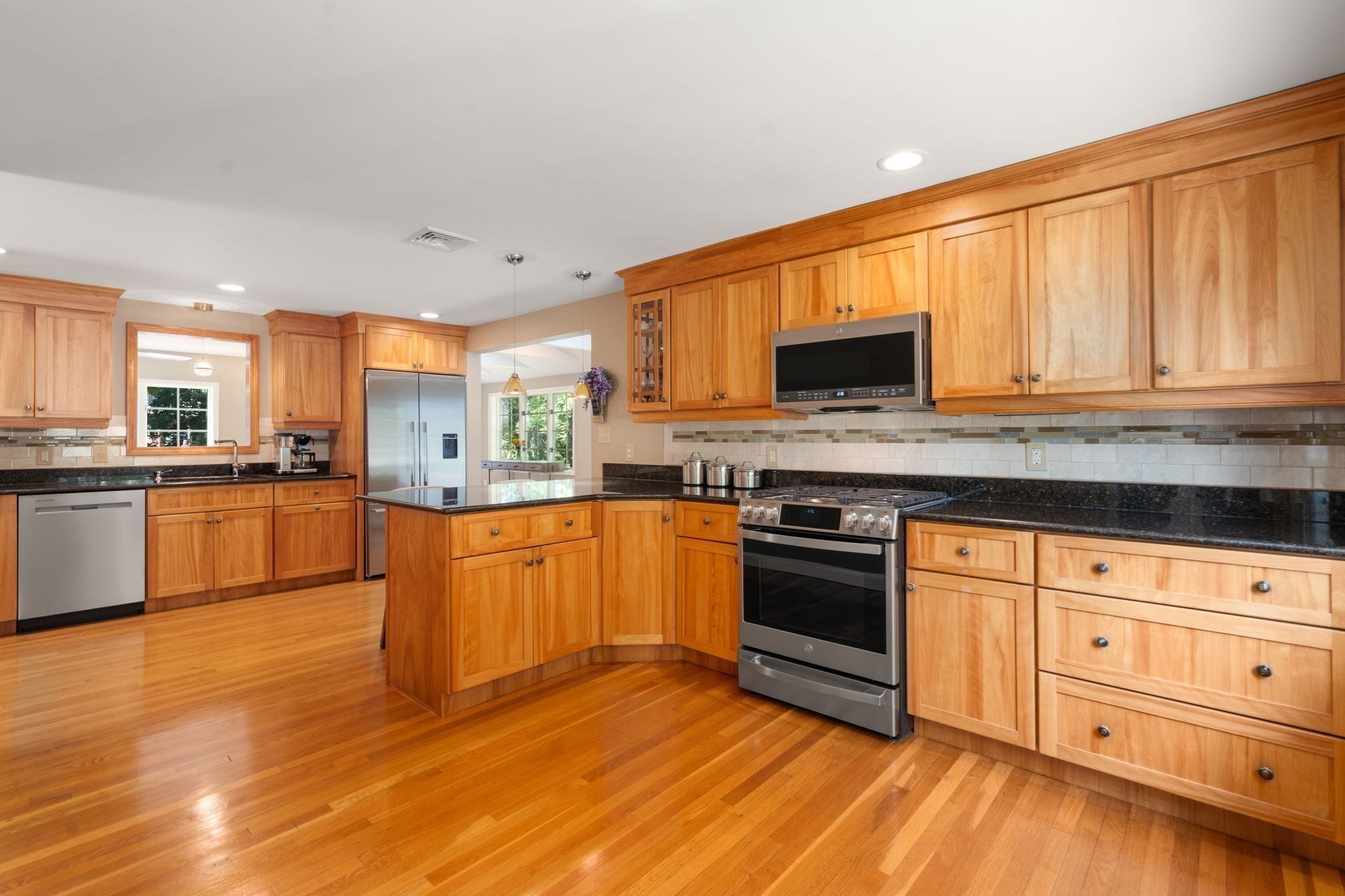 7 Cape Cod Ln Property Photo 2